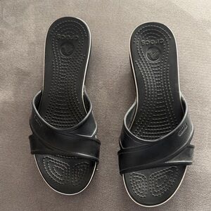 CROCS Women's Black Crisscross Sandals